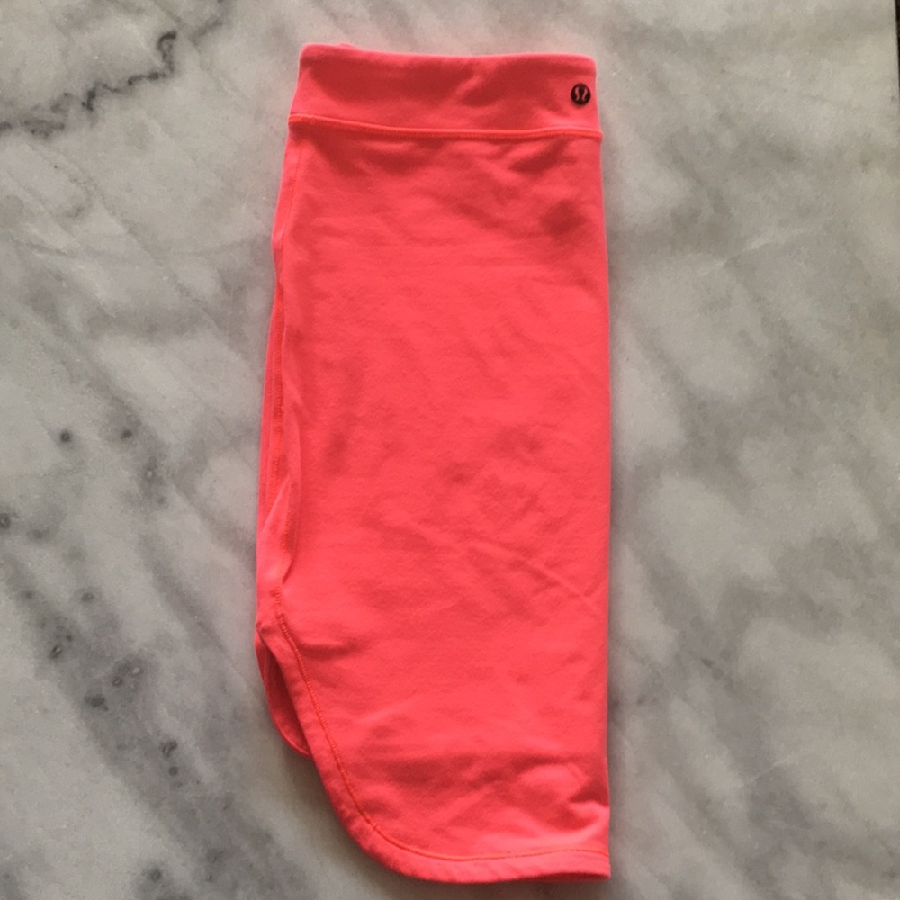 Lululemon bright corral skirt size 6